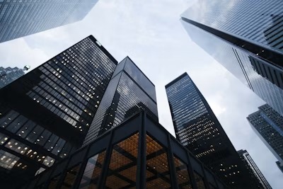 الاستثمار والتطوير العقاري